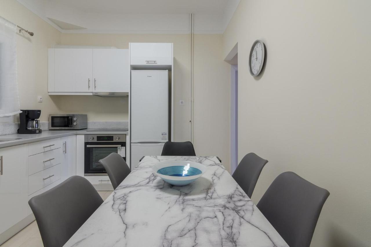 Cozy Apartment In Pangrati Area! Афины Экстерьер фото