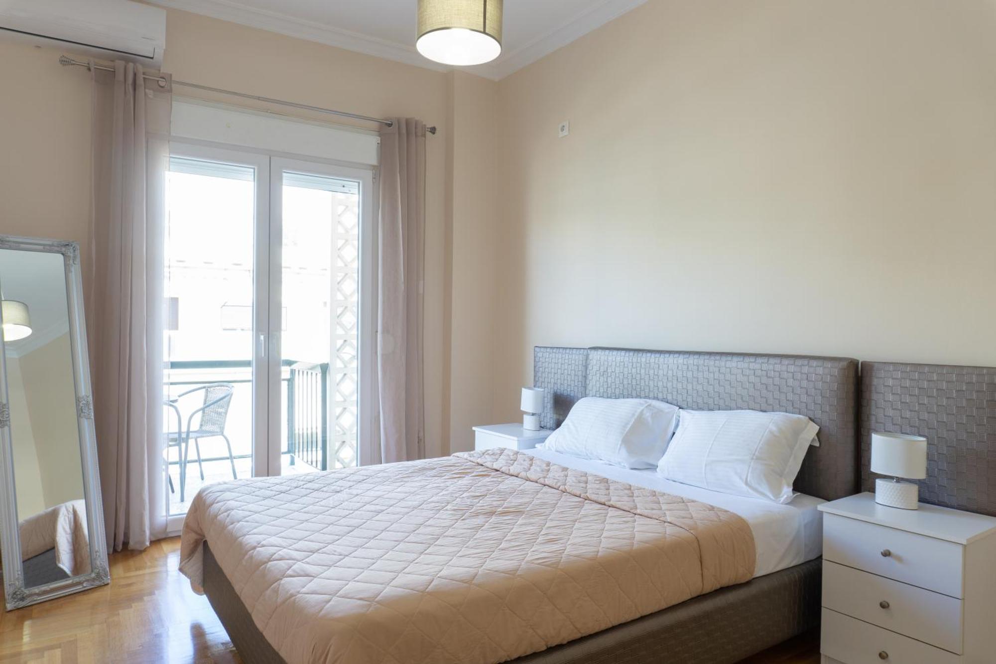 Cozy Apartment In Pangrati Area! Афины Экстерьер фото